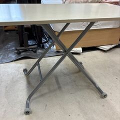 【ニトリ】昇降テーブル2台セットの画像