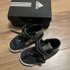 adidas ハイカットスニーカー　14cmの画像