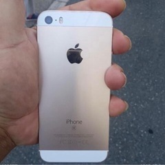 iPhone se 1  64GBの画像
