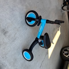 三輪車の画像