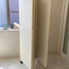 パーテーション白の画像