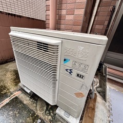 中古エアコンうるさら2.2kの画像