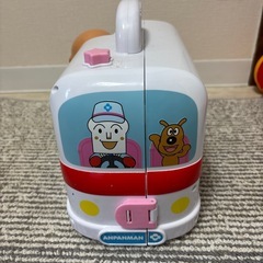 アンパンマン　お医者さん　車の画像