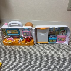 アンパンマン　お医者さん　車の画像