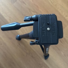 SLIK F741の黒い三脚の画像