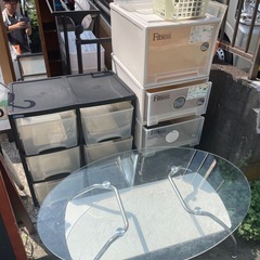 無料コーナー開放中　カラーボックス　収納ケース　テーブルの画像