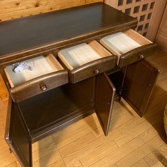 無料　キッチン収納キャスター付き　０円の画像