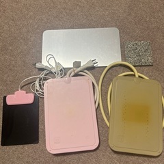 小動物グッズ　早い者勝ち　ゲージ　爪とぎトンネル　ヒーター　トイレサンド　バスサンド　サイレントホイール　ハリネズミスロープトイレ　ペット餌　の画像