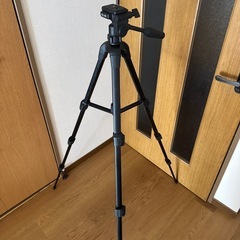 SLIK F741の黒い三脚の画像