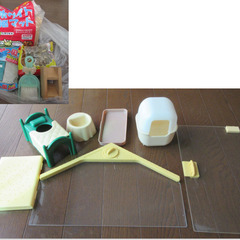 値下げ　ハムスター飼育セット　家型飼育ケージ、飼育ケース　2階建てハウス　餌等付の画像