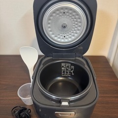【美品】炊飯器　3合炊の画像