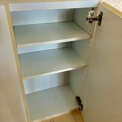 伸縮式カウンター下収納の画像