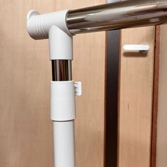 ハンガーラックの画像