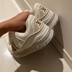 中古 スニーカー 24cm相当の画像