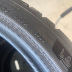 無料タイヤ　244/35ZR19【1022】の画像