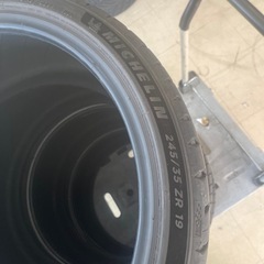 無料タイヤ　244/35ZR19【1022】の画像