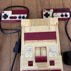 レトロ「初代ファミコン」の画像