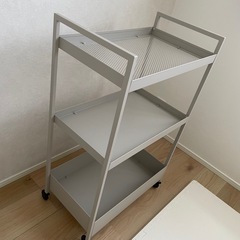 IKEAワゴン ベージュ の画像