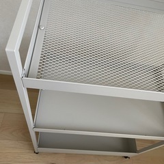 IKEAワゴン ベージュ の画像