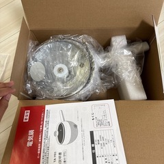 新品未使用、電気鍋の画像