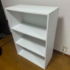 メーカー不明の白い本棚（幅広め）をお譲りしますの画像