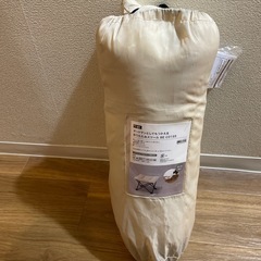 ニトリ オットマンとしても使える 洗える折りたたみスツール ベージュの画像