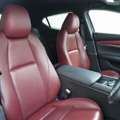 マツダ MAZDA3 ファストバック 　２０Ｓ　バーガンディーセレクションの画像