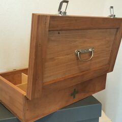 おしゃれな救急箱 木箱 セキュリティBOX アンティーク風 小物収納 スパイスボックスとしてもの画像