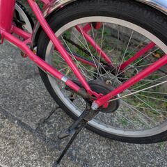 折り畳み自転車の画像