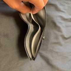 ほぼ新品　hmny 折りたたみ財布の画像