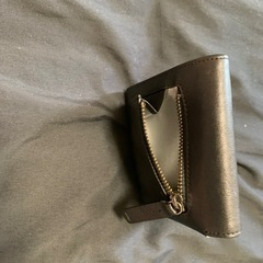 ほぼ新品　hmny 折りたたみ財布の画像