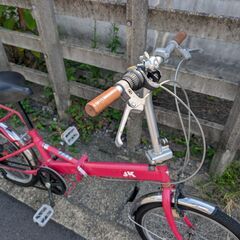 折り畳み自転車の画像