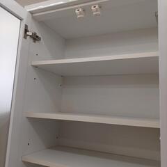 【ドリーム尾浜店】2枚扉食器棚　高橋木工所　WH　※キズ　スレあり　高さ(H)196cm× 幅(W)61cm× 奥行(D)51cmの画像