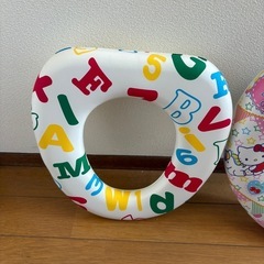 幼児便座アダプター2つの画像