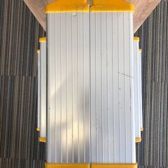 □ 脚立 アルミ 3段 折りたたみ 高さ約81cm 中古品 (NF250819)Zi-2101の画像