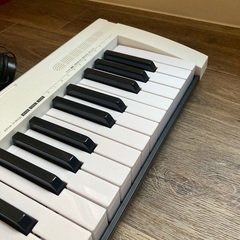 TORTE トルテ 電子キーボード 61鍵盤 日本語表記 300ボイス 軽量スリム設計 初心者向け TSDK-61/WHの画像
