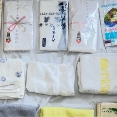 【一部未使用あり・まとめ売り】タオル大量セット／フェイスタオル中心・ハンドタオル/バスタオル混在／色柄いろいろ／日用品 生活雑貨 掃除用 介護用 まとめ 断捨離 業務用 来客用 ストックにも／写真のもの一式の画像