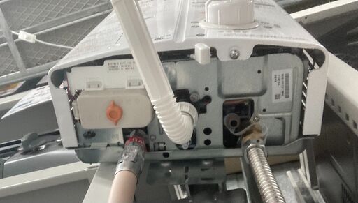 E19【Rinnai リンナイ】瞬間湯沸器 RUS-V51XT 2022年 都市ガス用 ホワイト ワンプッシュ式 小型湯沸器 給湯器 