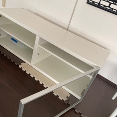 テレビボードの画像