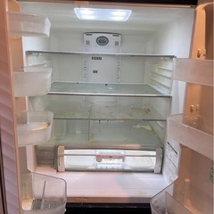 冷蔵庫安く譲ります！値段交渉可能！の画像