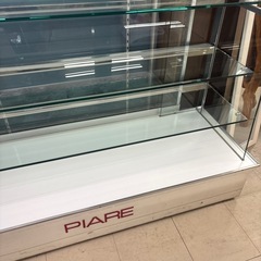 ガラスショーケースの画像