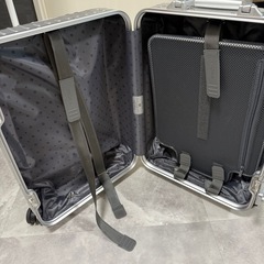 RIMOWA スーツケース　機内持ち込みサイズの画像
