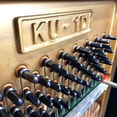 リフレッシュ済み中古ピアノ　KAWAI　カワイ　KU1D 木目艶消し　ライトオークの画像