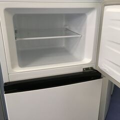 ★リユースのサカイ横浜南店★YM1369 Hisense 冷蔵庫 HR-B1202 120L 20年製 動作確認／クリーニング済みの画像