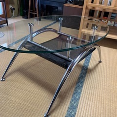 本日引取り希望！　ニトリ製しっかりしたガラステーブルの画像