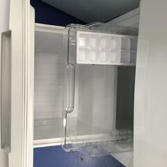 ★リユースのサカイ横浜南店★YM1370 SHARP 冷蔵庫 SJ-15E8-KW 152L 20年製 動作確認／クリーニング済みの画像