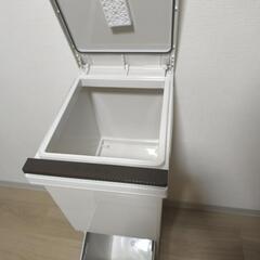 ゴミ箱 の画像