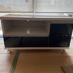 テレビ　キャビネットの画像