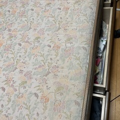 セミダブルベッド（マットレス付）あげます🎵の画像
