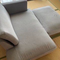 Lowya カウチソファ　ライトグレーの画像